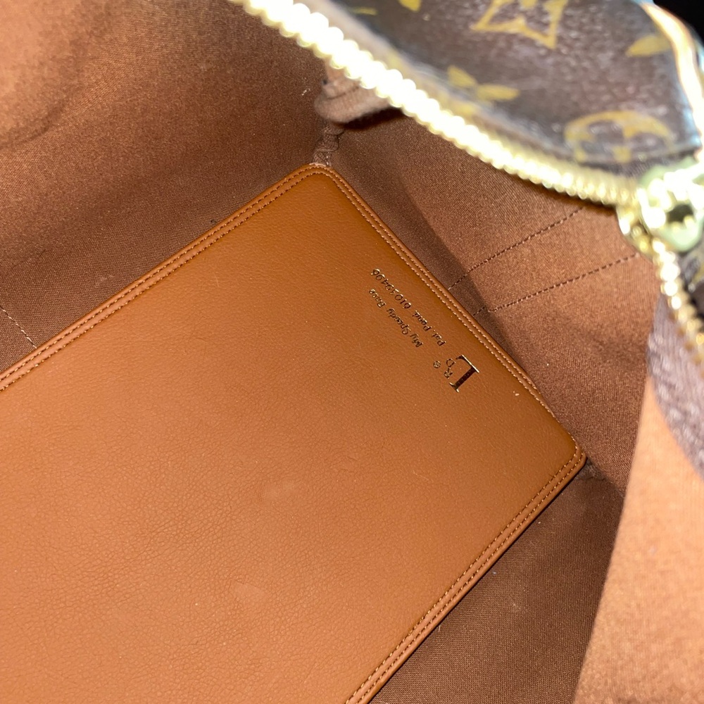 Louis Vuitton: Keepall Bandoulière 50 Travel Bag - Picture 8 of 8